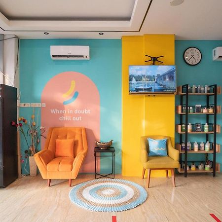 Sans Hotel Kupang Indah Surabaya By Reddoorz Exterior photo